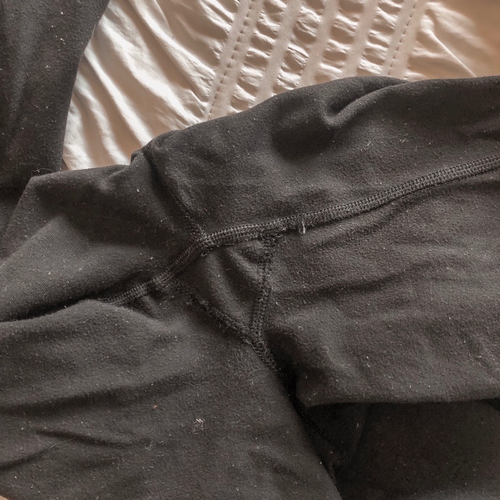 black ivivva leggings